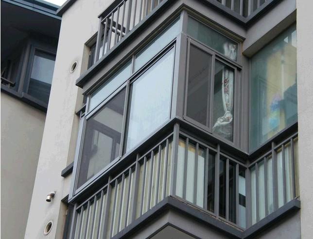 就这么多 希望可以对大家的选择有点帮助     一般封阳台可以用塑钢窗